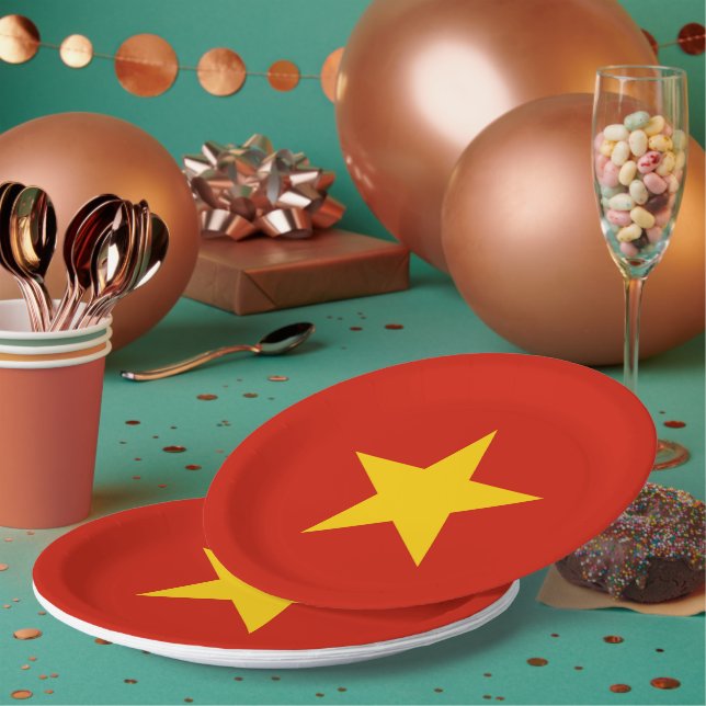 Vietnam flag paper plates (Multi)