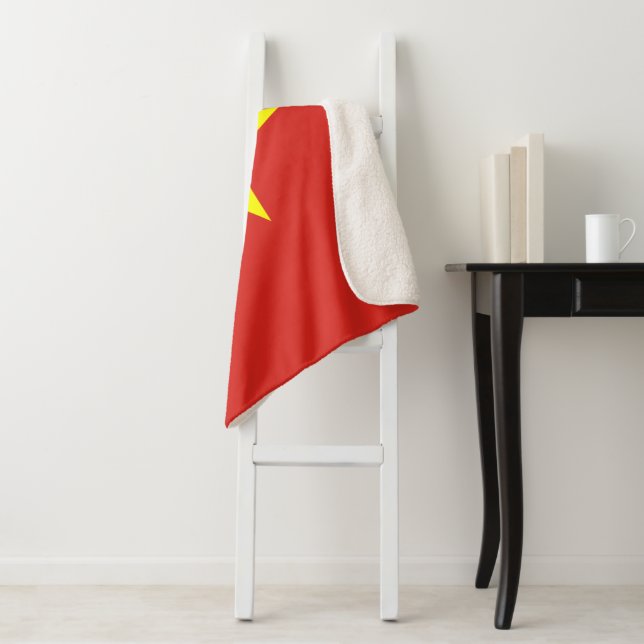 Vietnam flag sherpa blanket (In Situ)