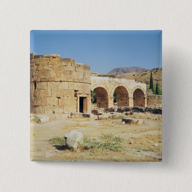 View of a triumphal arch pinback button (Front)