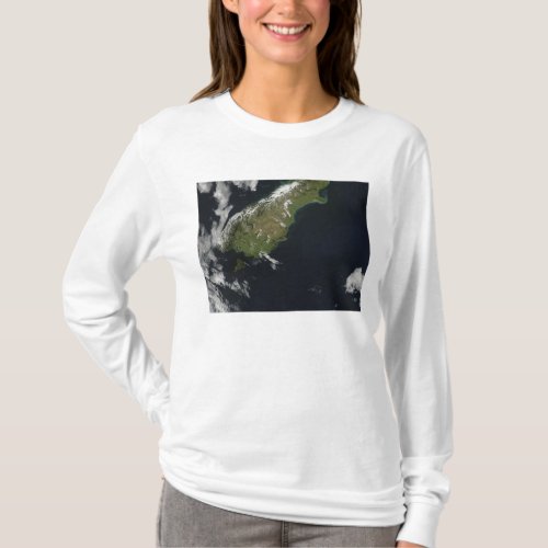 View of most of the South Island of New Zealand T_Shirt
