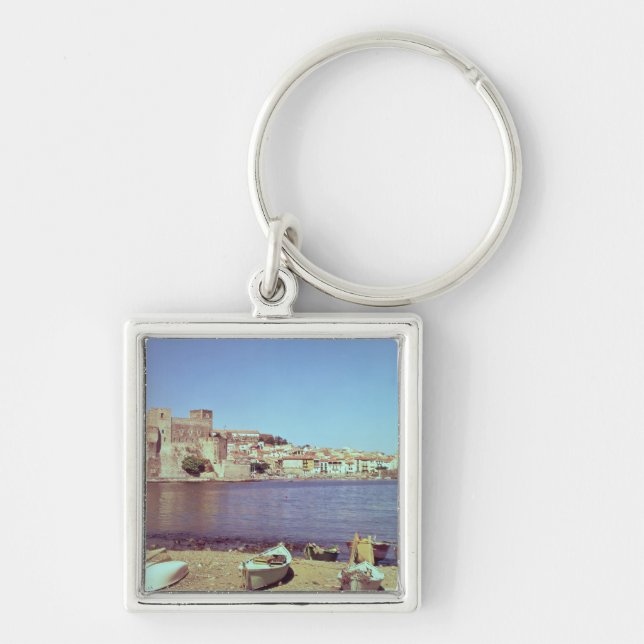 View of the Chateau des Templiers Keychain (Front)
