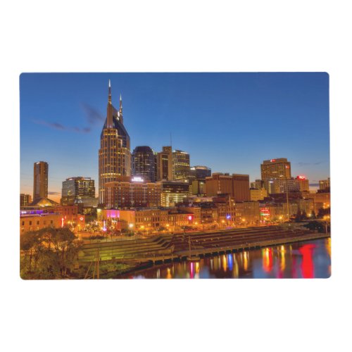 View of the city skyline at dusk placemat