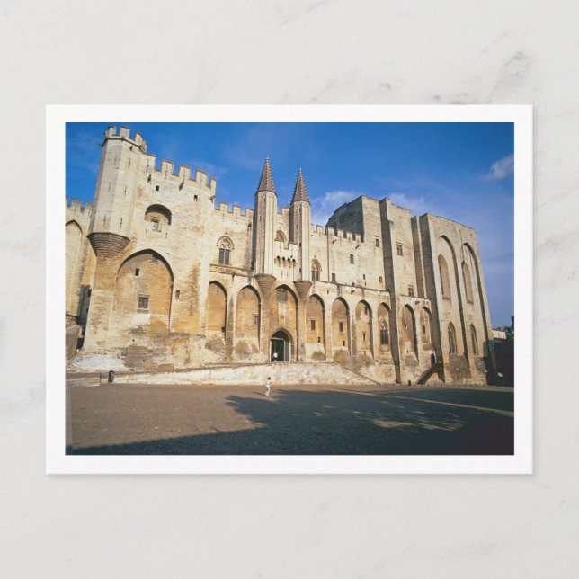 View of the entrance facade of the Palace (photo) Postcard (Front)