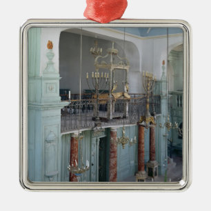 View of the interior of the Cavaillon Metal Ornament