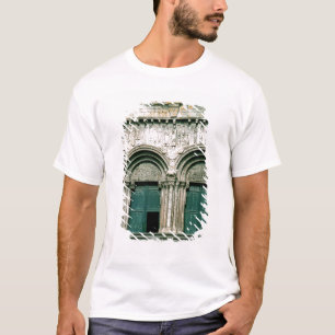 View of the south transept portal c.1100-04 T-Shirt