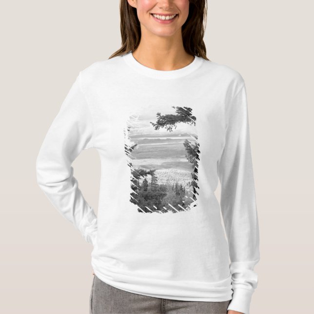 View west from crest of Sandia, Mountains, T-Shirt (Front)