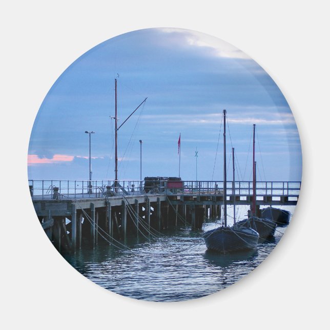 VIEWS OF WALES MAGNET (Front)