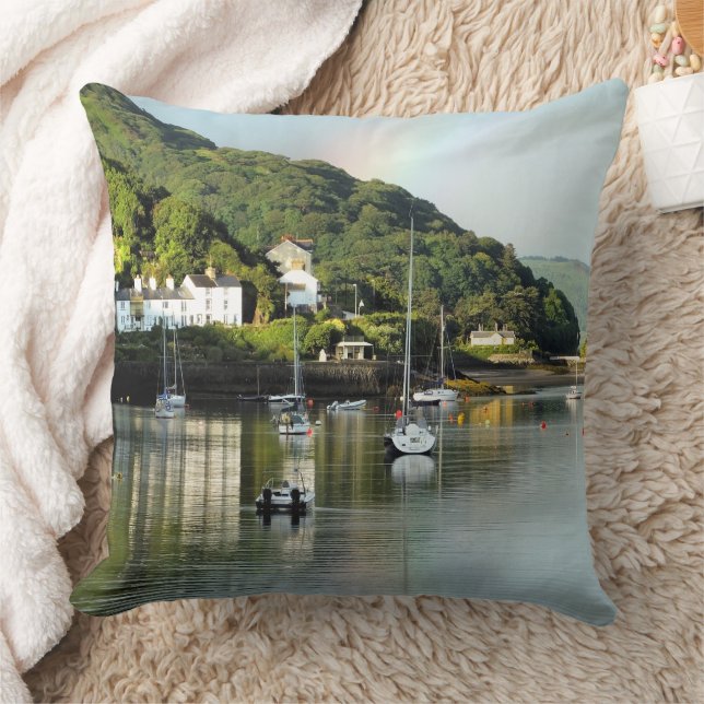 VIEWS OF WALES THROW PILLOW (Blanket)