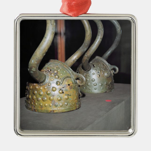 Viking helmet metal ornament (Front)