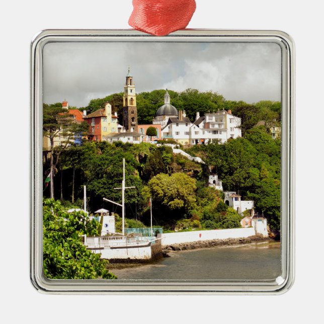 VILLAGES OF WALES METAL ORNAMENT (Front)