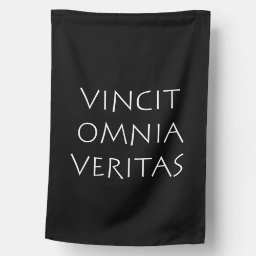 Vincit omnia veritas house flag