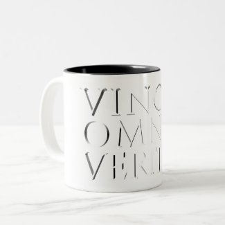 VINCIT OMNIA VERITAS - Light Two-Tone Coffee Mug