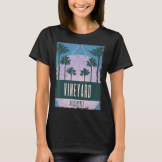 Vineyard California CA Vintage Vaporwave Retro 80s T-Shirt