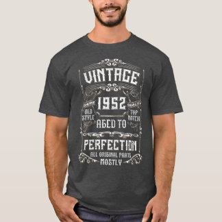 Vintage 1952 70th Birthday Gift Men Women 70 Years T-Shirt