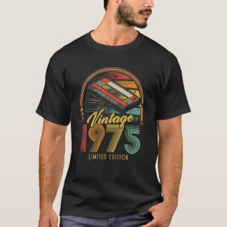Vintage 1975 Retro Cassette 1975 47th Birthday 47 T-Shirt