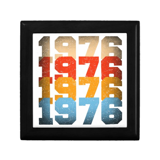 VINTAGE 1976 GIFT BOX (Front)