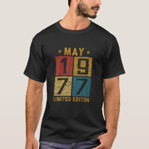 Vintage 45Th Birthday May 1977 Born In 1977 45 Yrs T-Shirt