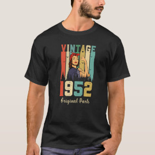Vintage 70th Birthday  Made In 1952 Womens Birthda T-Shirt