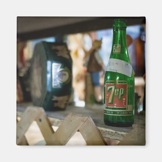Vintage 7Up Bottle  Magnet (Front)