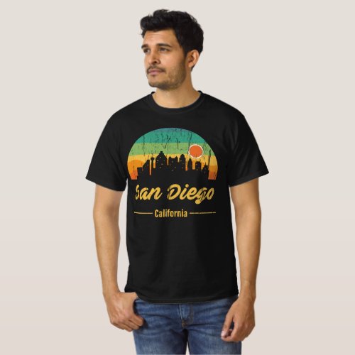 Vintage 80s San Diego City Skyline Retro Sunset T_Shirt
