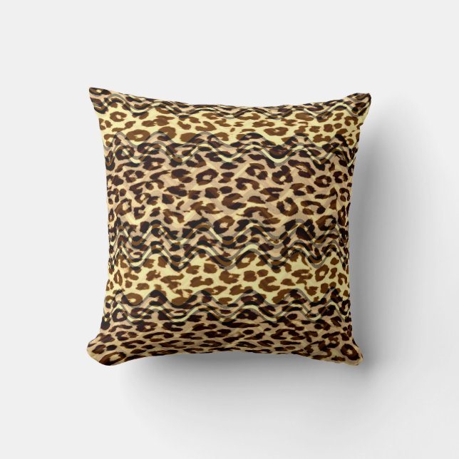 Vintage animal skin texture of leopard throw pillow (Front)