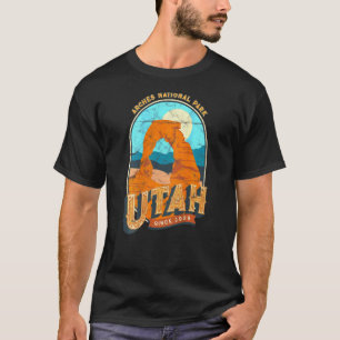 Vintage Arches National Park 1929 Moab Utah Souven T-Shirt