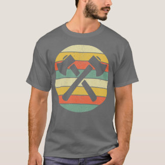 Vintage Ax Throwing Retro Crossed Hatchets Throwe T-Shirt