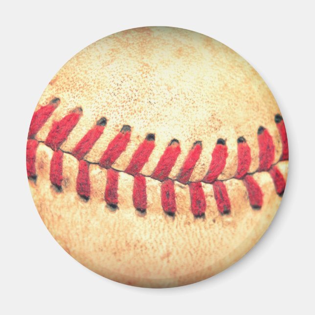 Vintage baseball ball magnet (Front)