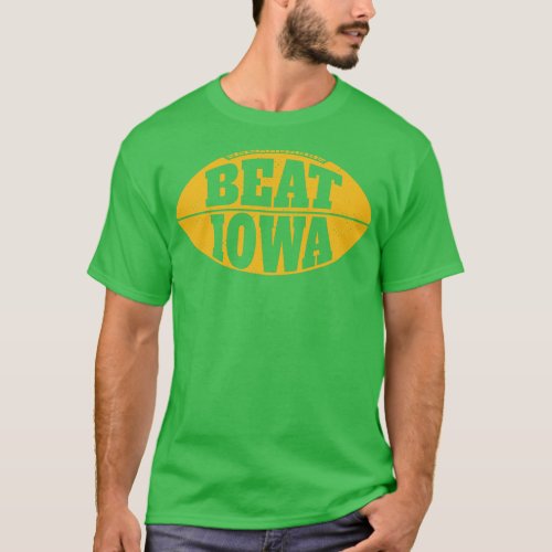 Vintage Beat Iowa Gameday Retro Ames Iowa T_Shirt