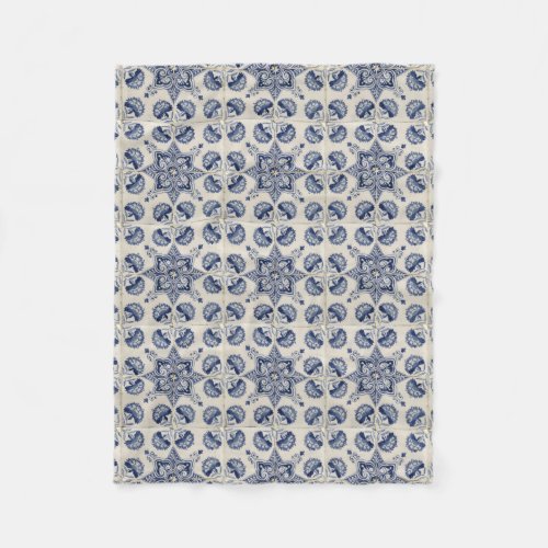  Vintage Blue White Geometric Flower Pattern  Fleece Blanket