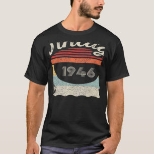 Vintage Born In 1946 76th Birthday 76 Years Old T-Shirt