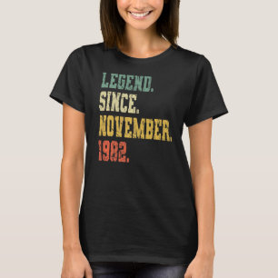 Vintage Born In November 1982 Men Women  40 Years  T-Shirt
