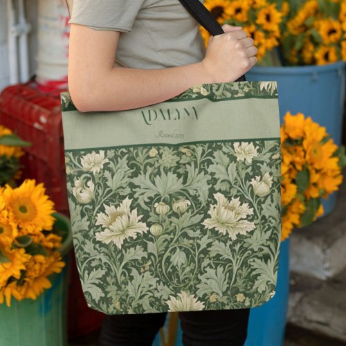 Vintage Botanical Retirement Gifts for Mom Green Tote Bag