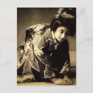Vintage Bowing Geisha Sepia Toned お辞儀 Japanese Postcard