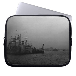 Vintage China Shanghai port Case-Mate iPhone Case