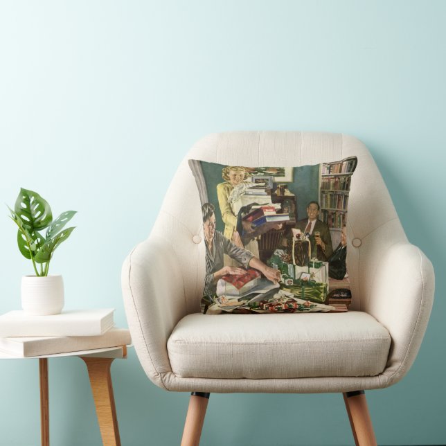 Vintage Christmas, Happy Family Wrapping Gifts Throw Pillow (Chair)