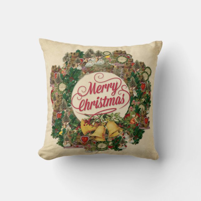 Vintage Christmas Wreath (Merry Christmas) Throw Pillow (Front)