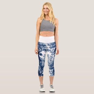 Vintage Cottage Landscape Toile-Blue & White Capri Leggings