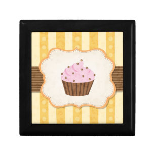 Vintage Cupcake Background Keepsake Box