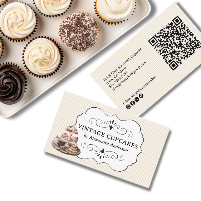 Vintage Cupcake Bakery Elegant Business Card (Vintage Cupcake Bakery Elegant Business Card)