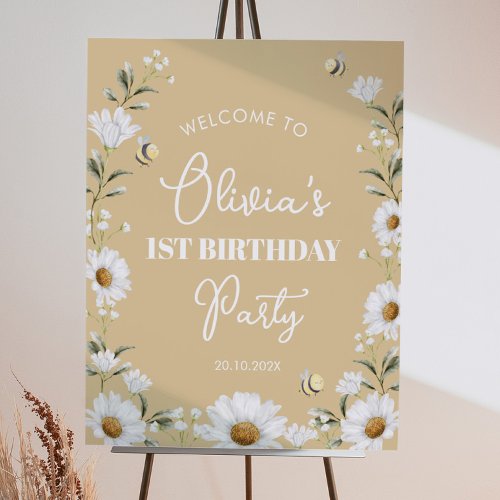 Vintage Daisy Bee Birthday Welcome Sign