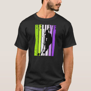 Vintage Distressed Field Hockey Player Birthday Gi T-Shirt