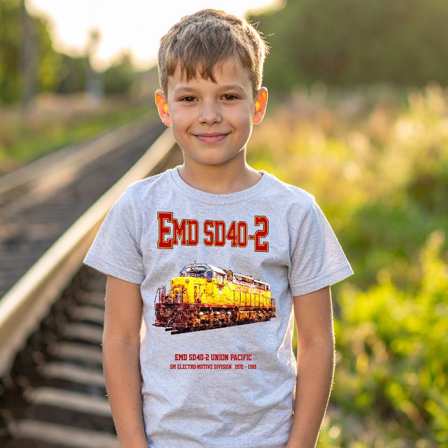 Vintage EMD SD40-2 Diesel Locomotive. T-Shirt (Vintage EMD SD40-2 Diesel Locomotive. Boy Basic T-Shirt)