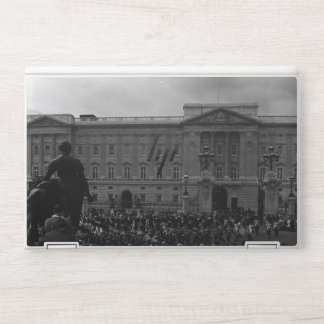 Vintage England London Old Guard Buckingham Palace HP Laptop Skin
