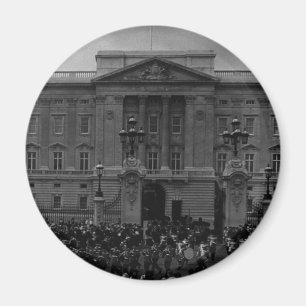 Vintage England London Old Guard Buckingham Palace Magnet