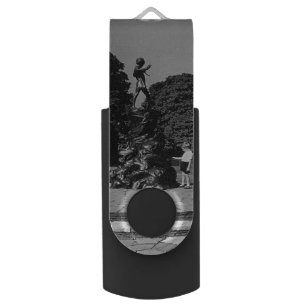 Vintage England London Peter Pan statue Kensington USB Flash Drive