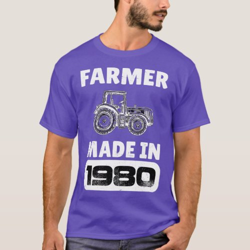 Vintage Farmer Born In 1980 43 Years Old Fathers D T_Shirt