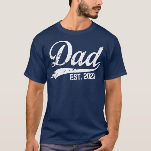 Vintage Fathers day Promoted to Dad est 2023  T_Shirt