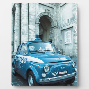 Vintage Fiat 500 Cinquecento Police car in Italy Plaque