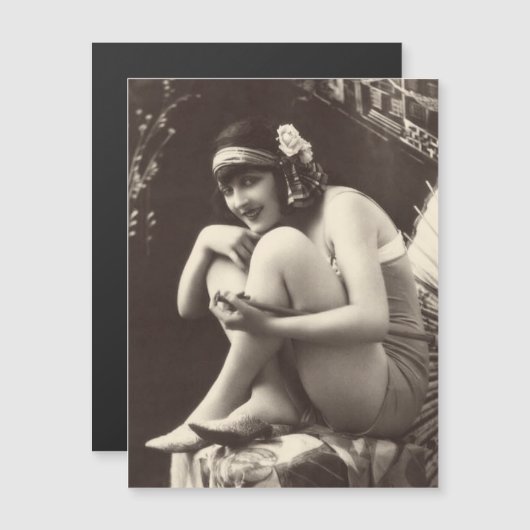 Vintage Flapper Girl 1920's magnetic postcard (Front/Back)